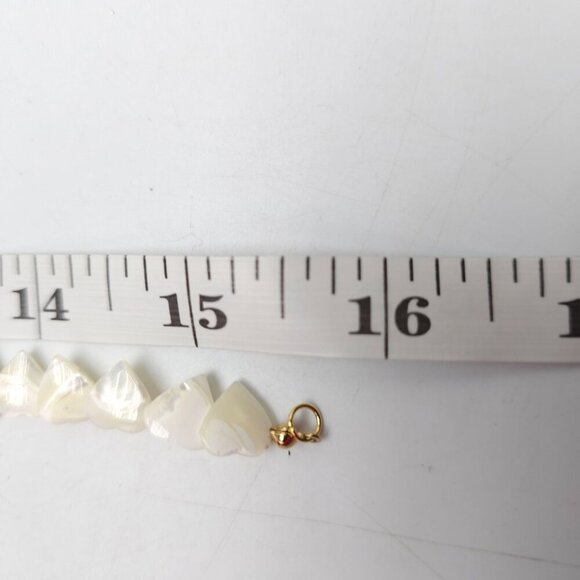 Heart Shaped Mother Of Pearl Beaded Choker Necklace With Gold Tone Clasp - Picture 6 of 6